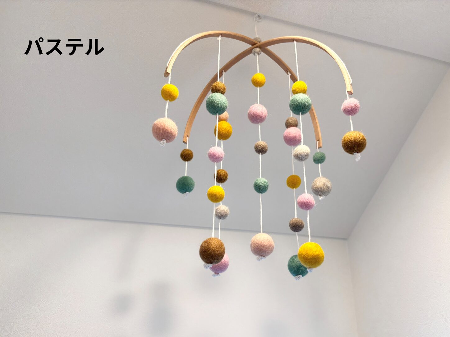 出産祝いギフトセット<br>ベビーモビール ＆ ロンパース - 画像 (9)