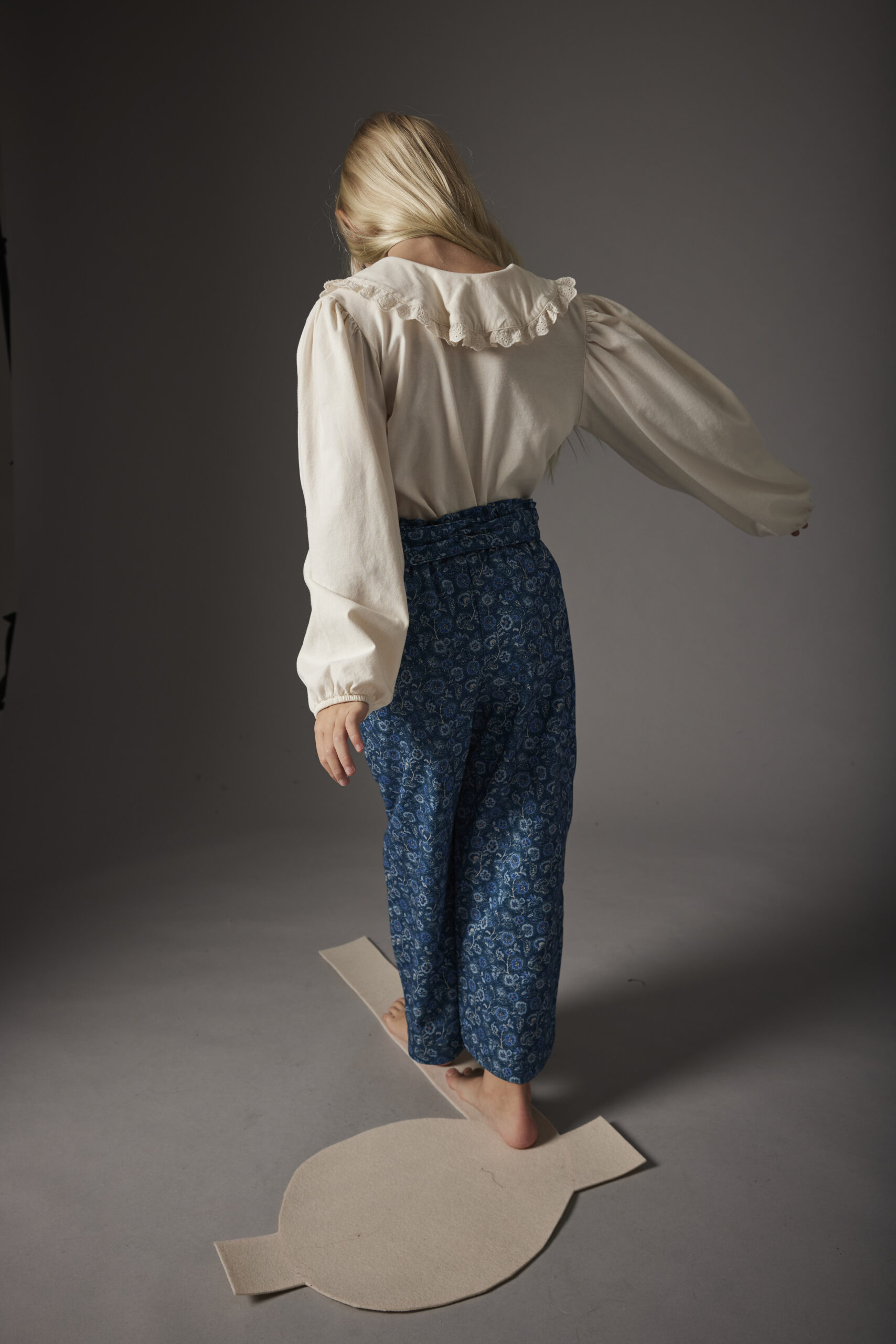 COZMO(コズモ)<br> LIMA floral fine corduroy pants - 画像 (3)