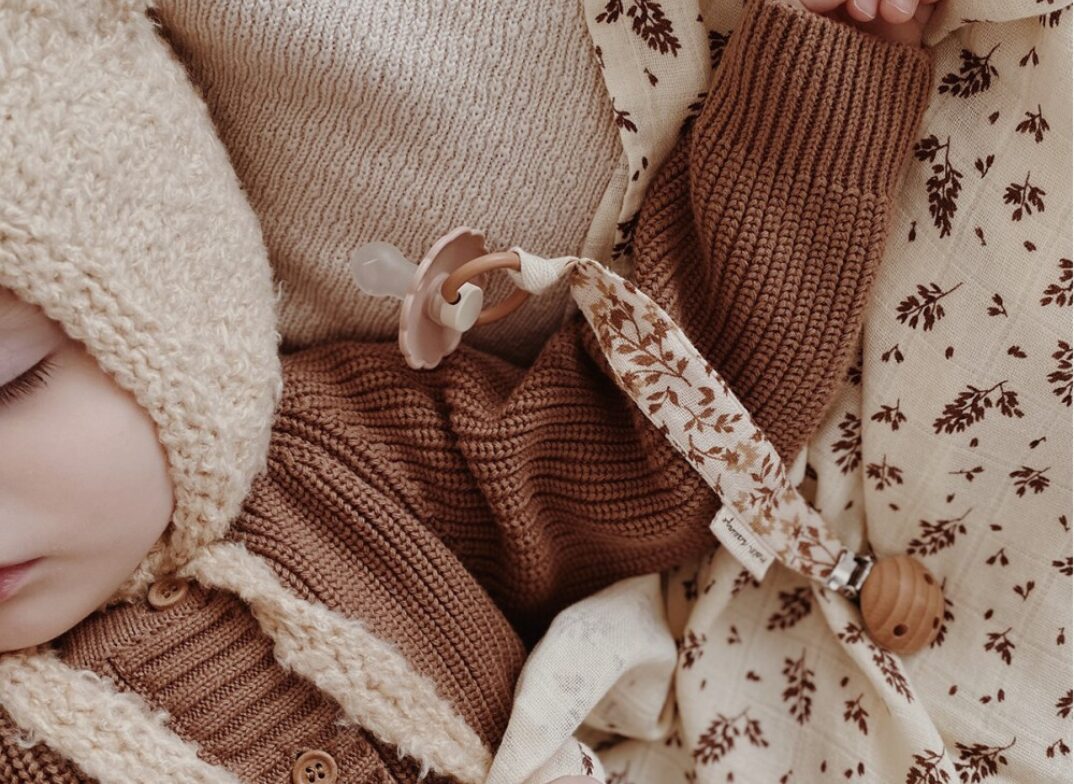 お祝いギフトセット<br>編みぐるみ&おむつシート - 画像 (11)