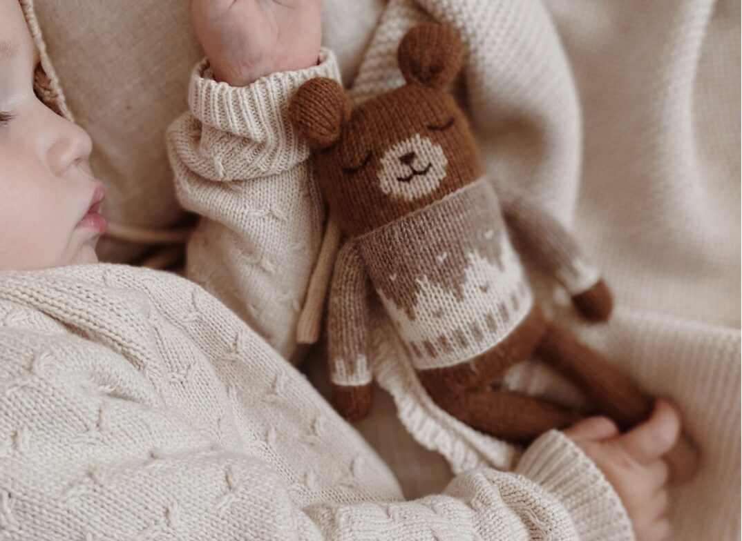 お祝いギフトセット<br>編みぐるみ&おむつシート - 画像 (12)