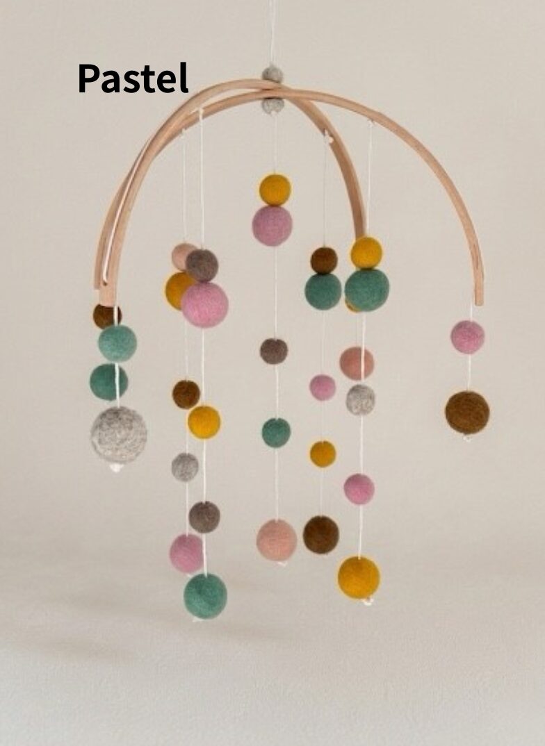 お祝いギフトセット<br>ベビーモビール ＆ ロンパース - 画像 (7)