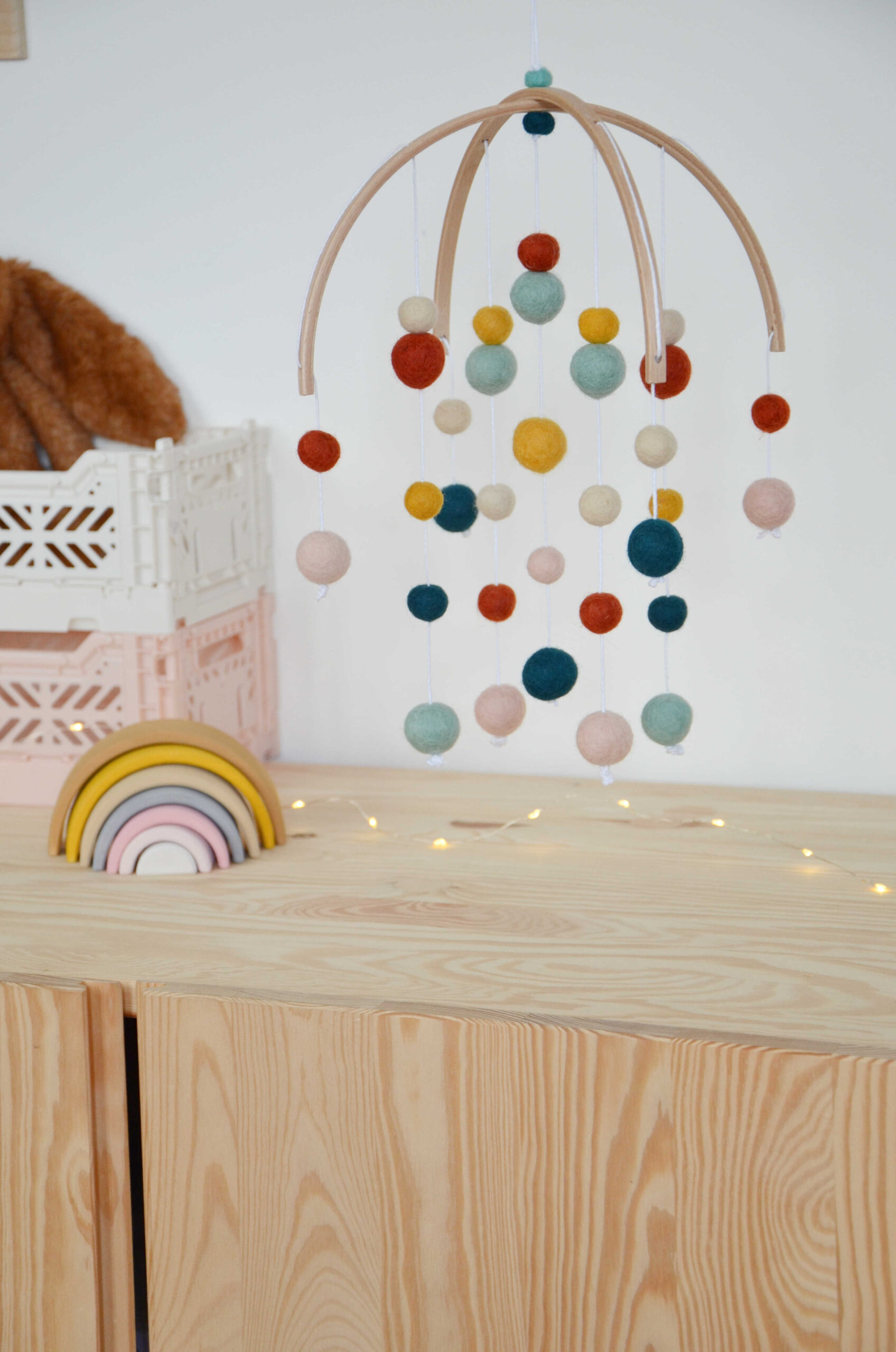 お祝いギフトセット<br>ベビーモビール ＆ ロンパース - 画像 (10)