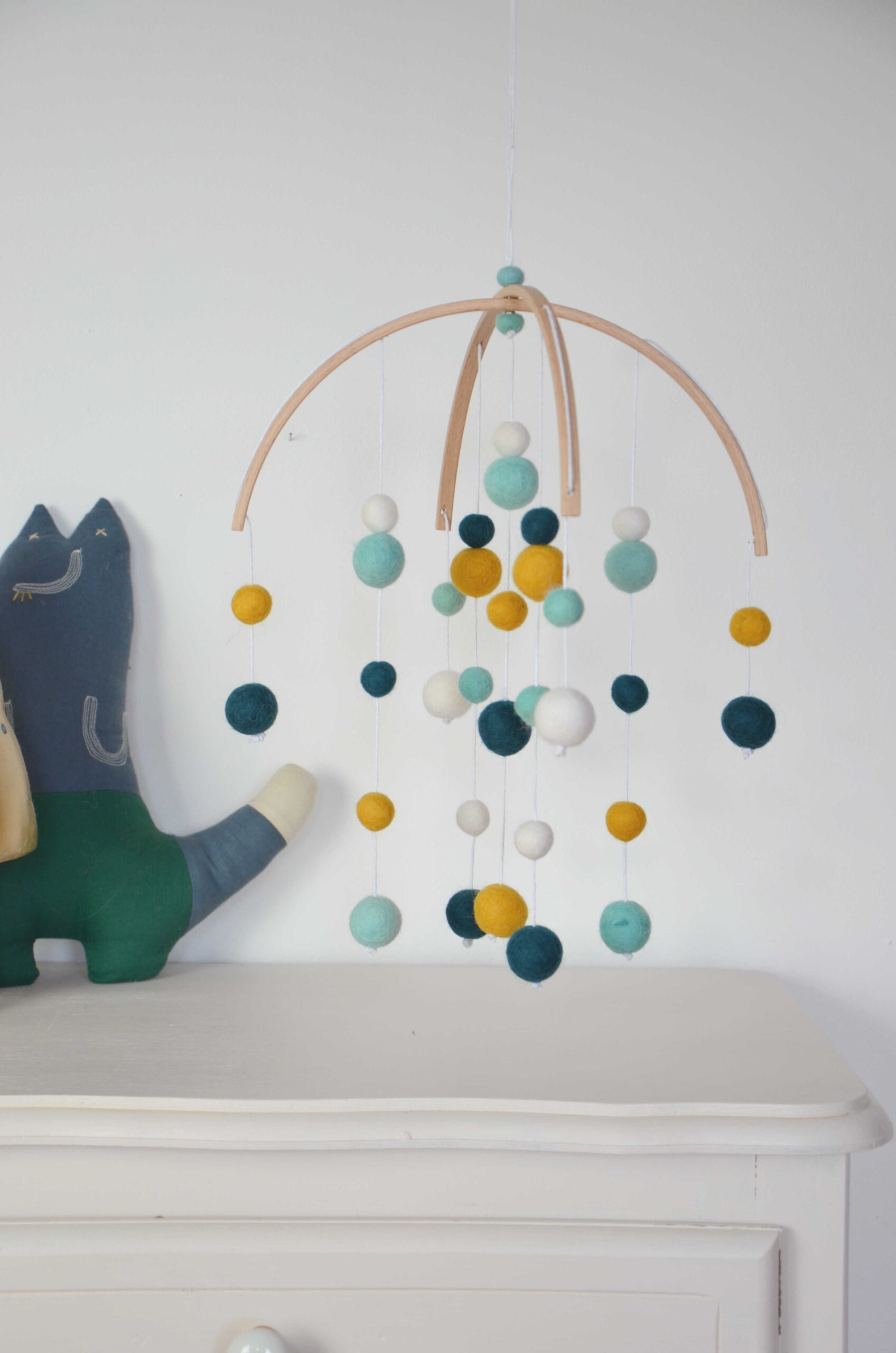 お祝いギフトセット<br>ベビーモビール ＆ ロンパース - 画像 (11)